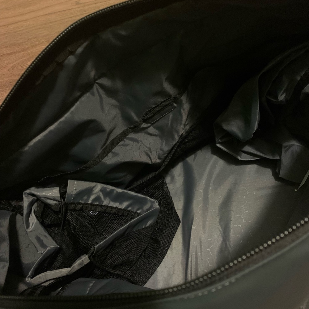 BRAND NEW! Ogio Islanders duffel bag - Picture 5 of 7